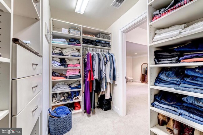 Building Photo - 20637 Erskine Terrace