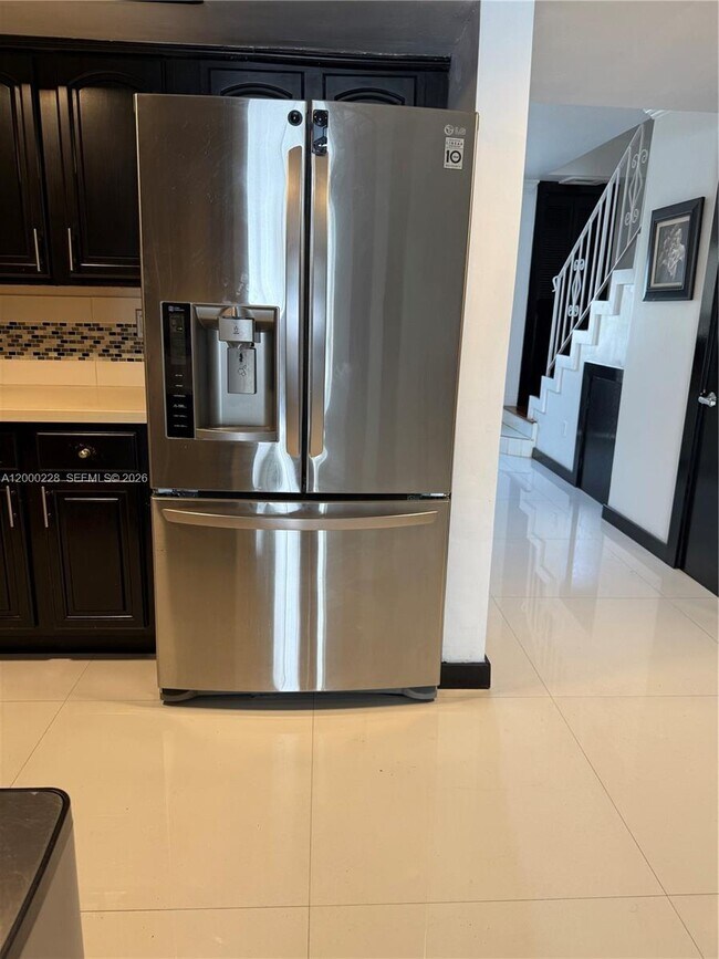 Building Photo - 13505 NE 23rd Ct