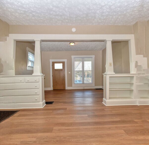 Building Photo - Bates-Hendricks/Newly Remodeled 3 Bedroom Half Double