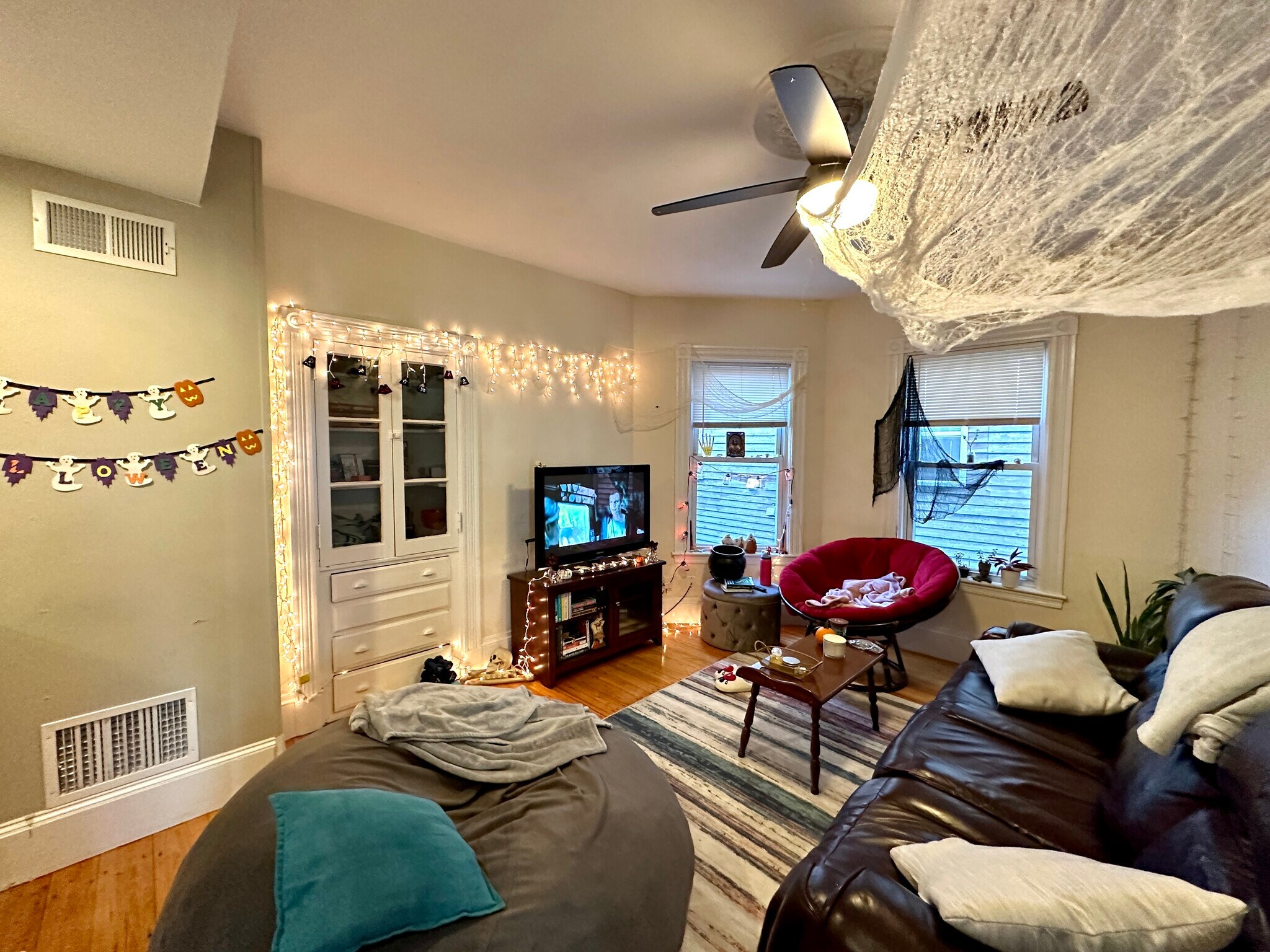 Building Photo - 5 Sachem St