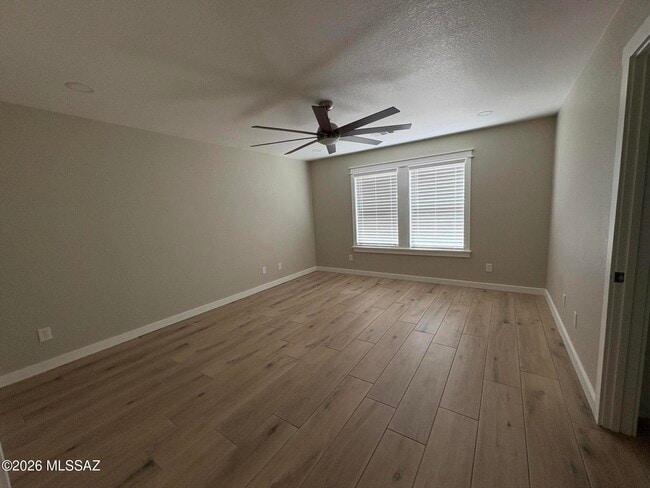 Building Photo - 10552 S Sunshower Way