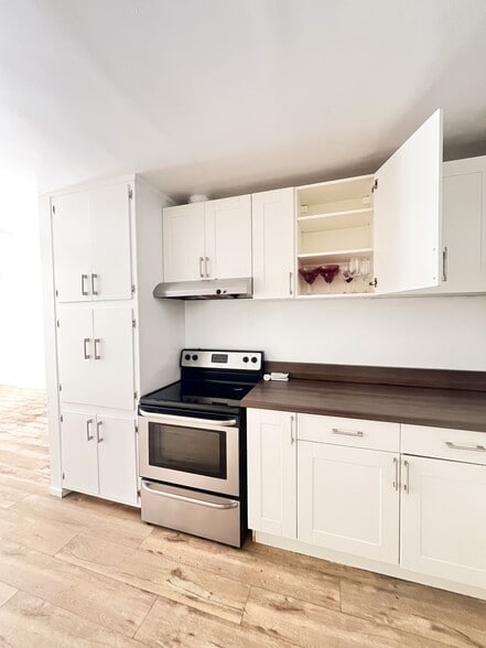 Building Photo - Limited Time Offer: ONE MONTH FREE! Charmi...