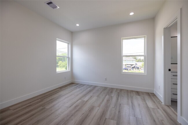 Building Photo - 1816 West St