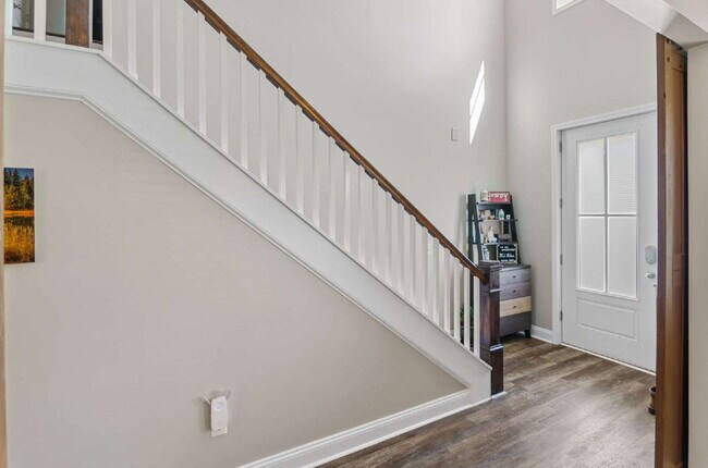Building Photo - "Spacious 4-Bedroom Sanctuary with 3 Full Baths in Hampstead – Your Dream Home Awaits!"