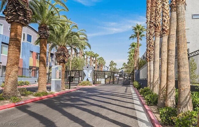 Building Photo - 9050 W Tropicana Ave