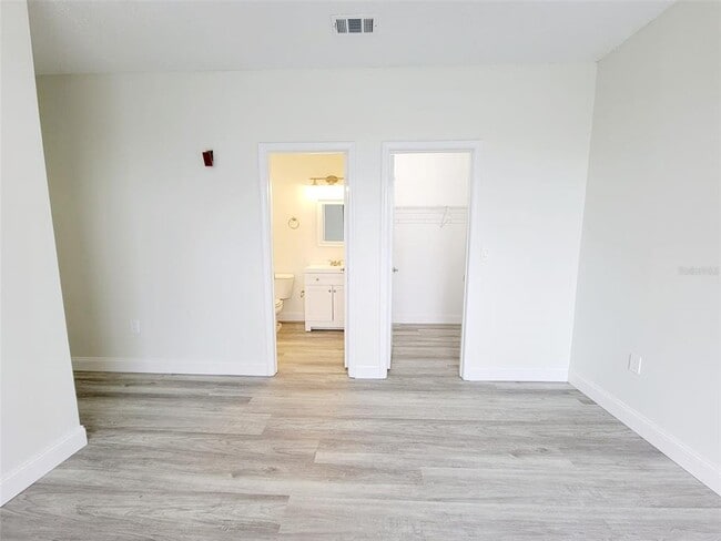 Building Photo - 12024 Villanova Dr