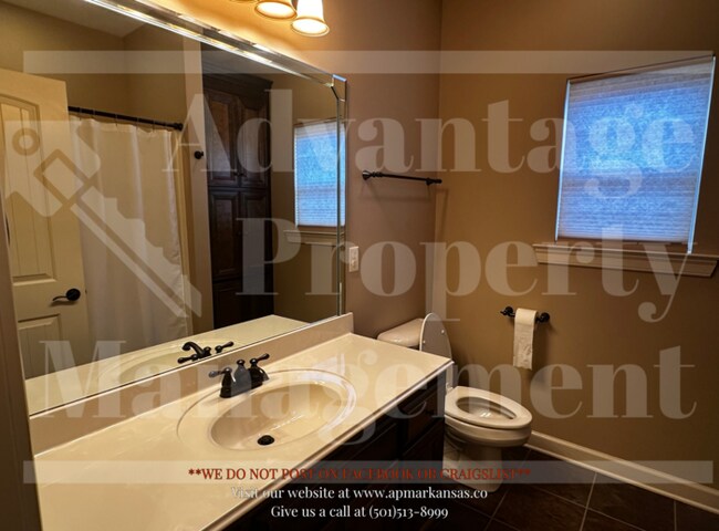 Building Photo - Warm & Welcoming Home with Open Layout and...