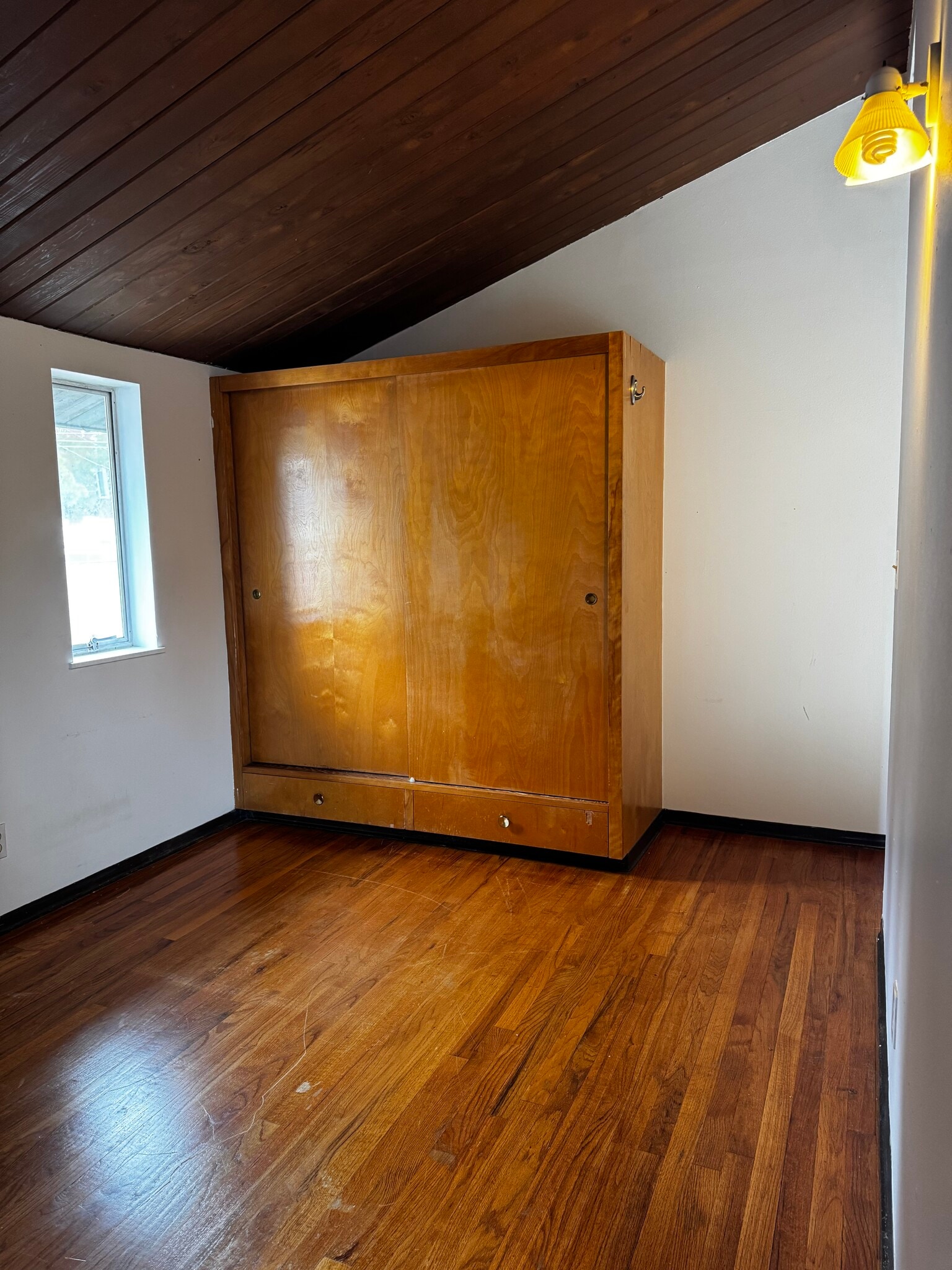 Building Photo - 3246 NE 85th St