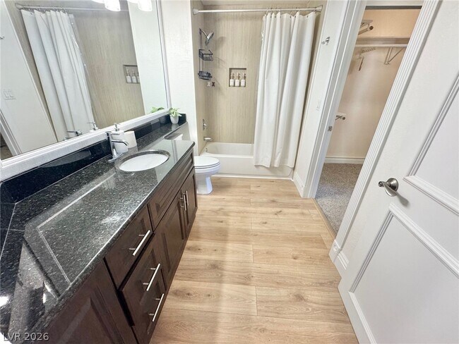 Building Photo - 260 E Flamingo Rd