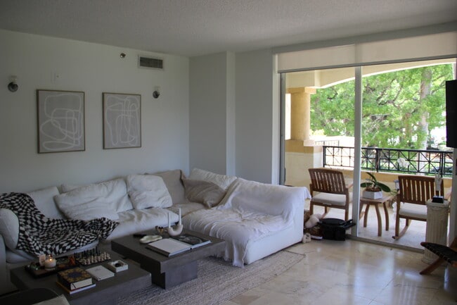 Building Photo - 1834 Brickell Ave