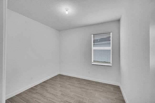 Building Photo - 3587 Angler Dr