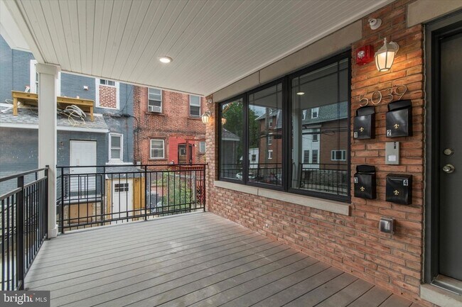 Building Photo - 5039 Pine St