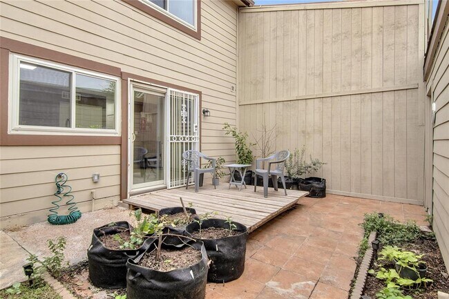 Building Photo - 12525 Wellington Park Dr