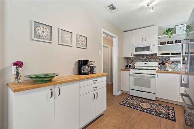 Building Photo - 4602 Chiappero Trail