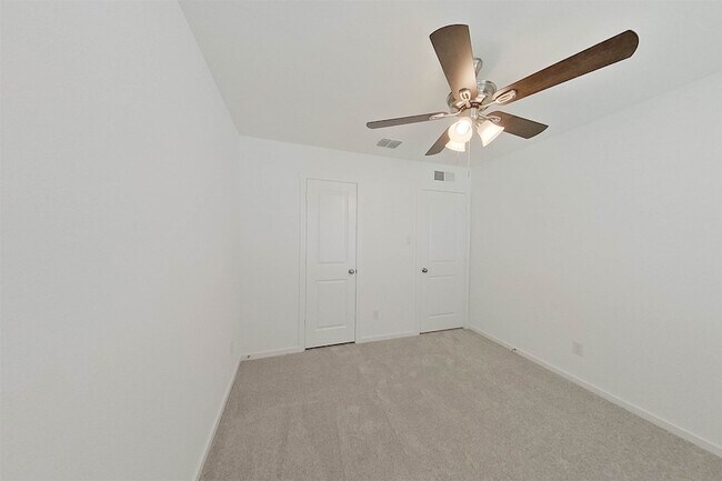 Building Photo - 814 Ginkgo Wy