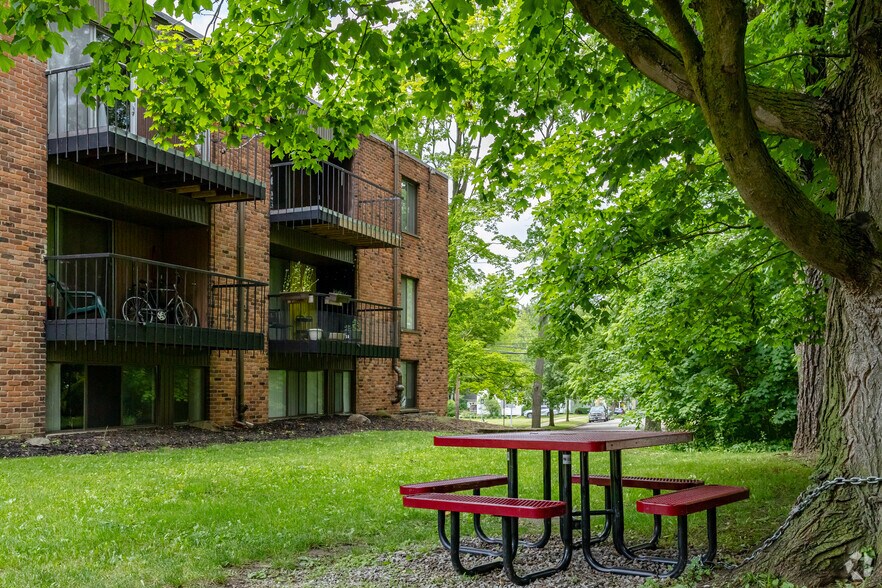 Courtyard - Jackson West