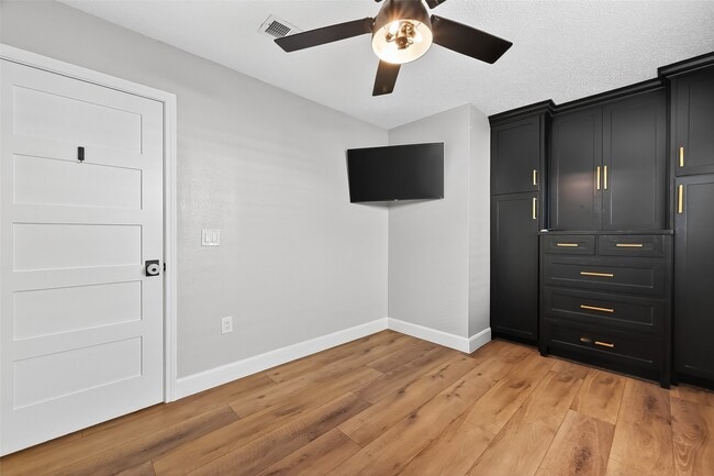 Building Photo - 21234 Park Willow Dr