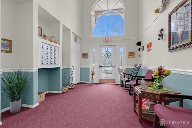 Building Photo - 12 High Pointe Way