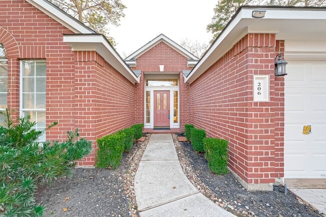 Building Photo - 206 N Wynnoak Cir