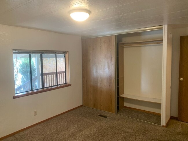 Building Photo - Fabulous Soulsbyville Location!!!  Please ...