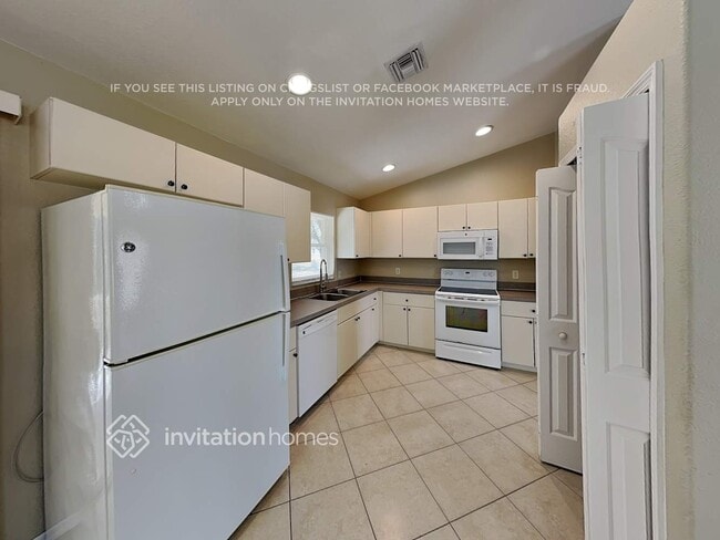 Building Photo - 2350 Mauve Terrace