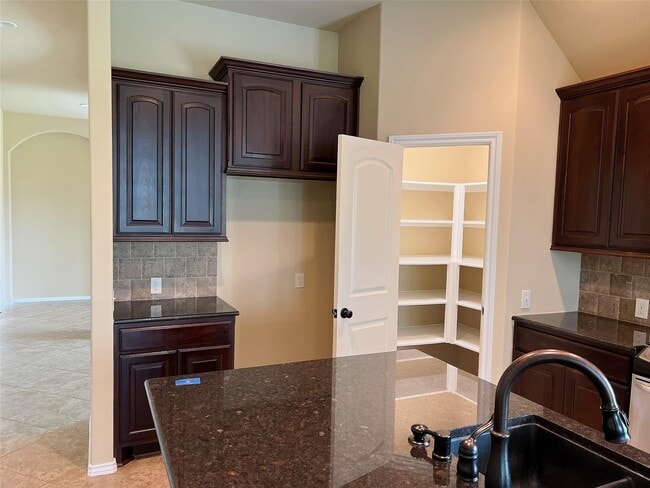 Building Photo - 4226 Ponderosa Hills Ln