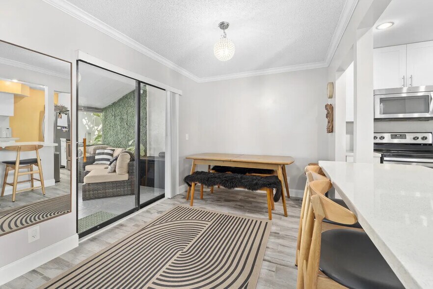 Dining - 7200 NW 2nd Ave