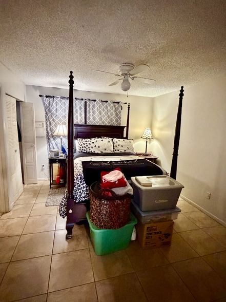 Building Photo - 1768 My Pl Ln