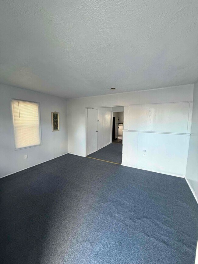 Building Photo - Charming 1-Bedroom Apartment in West Scranton – $1,050/Month