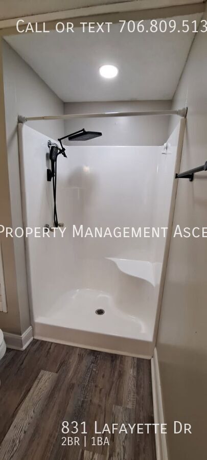 Building Photo - 831 Lafayette Dr