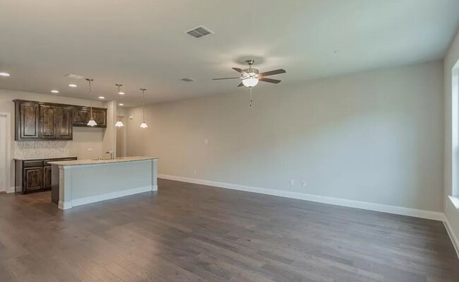 Building Photo - 713 Lowveld Dr