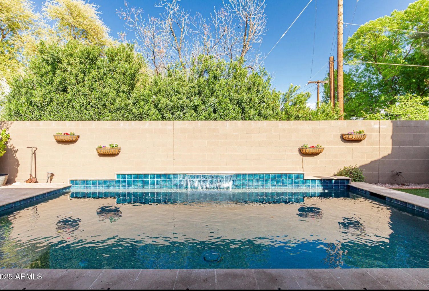 Salt water pool with waterfall! - 4747 N 84th Way