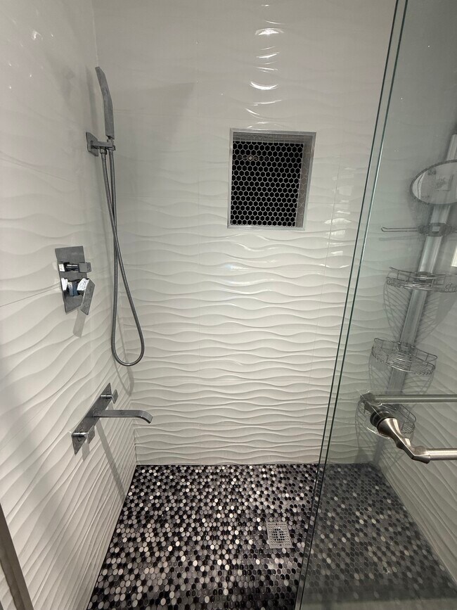 Building Photo - 19625 Sedgefield Terrace