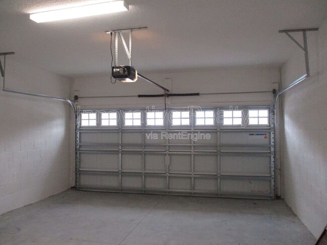 Building Photo - 6791 Tussilago Way