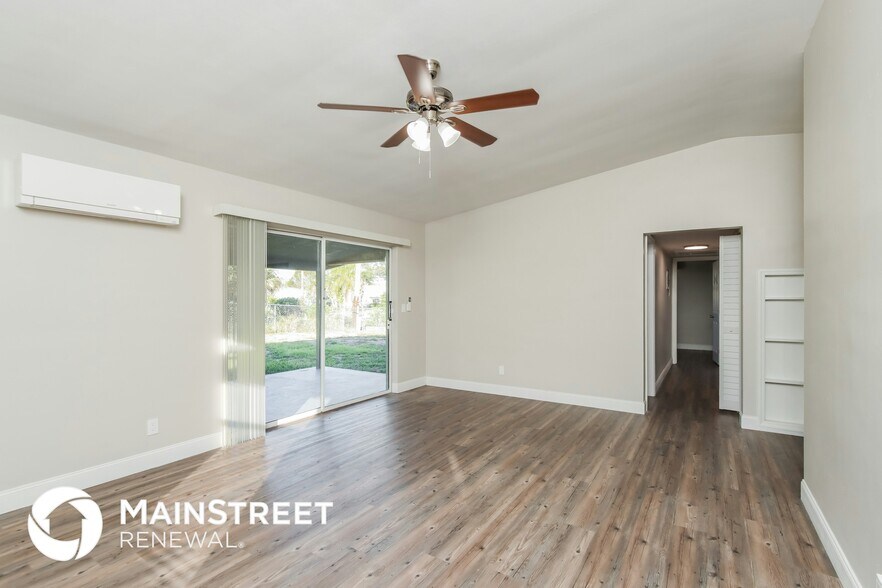 Building Photo - 514 4th Pl SW