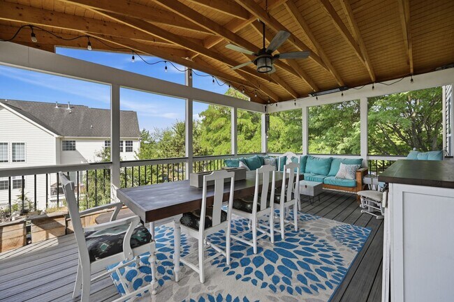 Building Photo - Spacious Home in a Great Leesburg Location