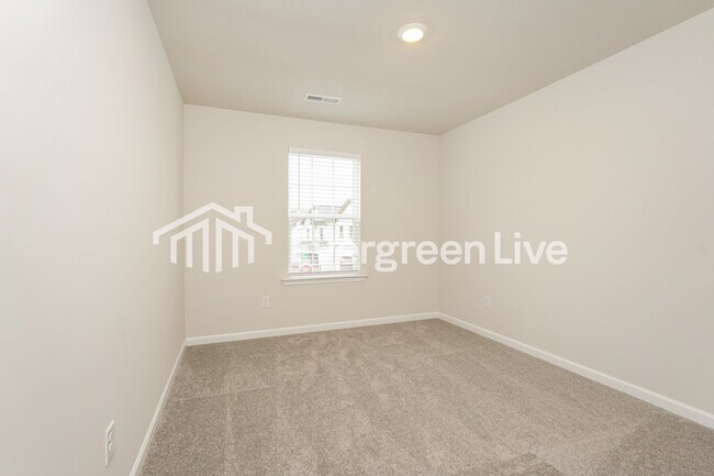 Building Photo - 5597 Hydrangea St