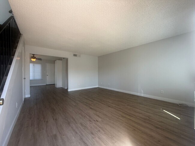 Building Photo - 3361 Civic Center Dr