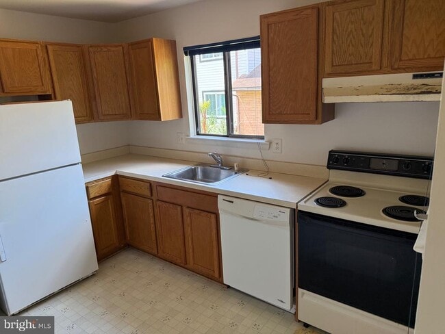 Building Photo - 4193 Meadowland Ct