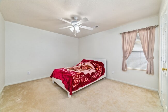 Building Photo - 3530 Barkers Crossing Ave