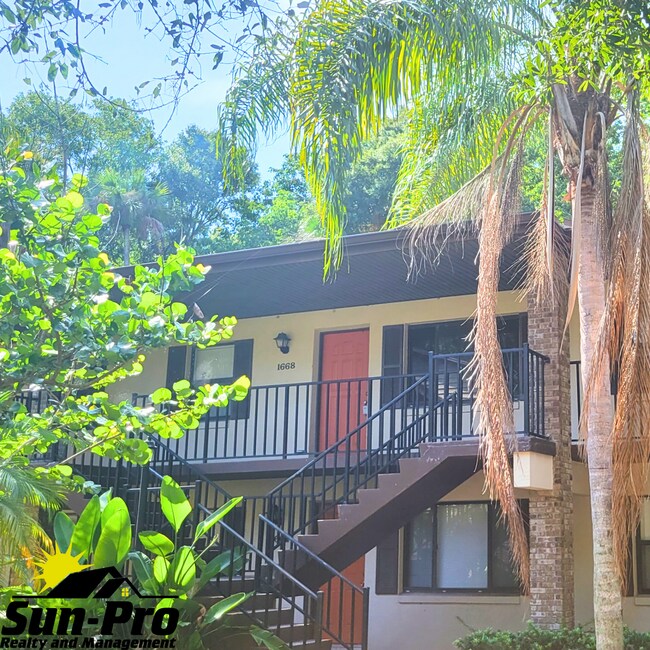 Primary Photo - 1668 Spring Garden Ct