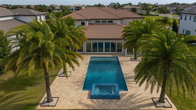 Building Photo - 13125 Casabella Dr