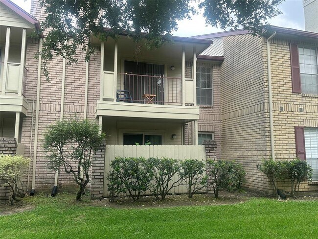 Building Photo - 2120 El Paseo St