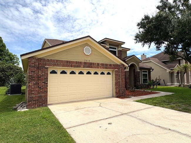 Building Photo - Beautiful 4BR/2.5BA Water View Home - Deer Hollow in the Deerfield Community!
