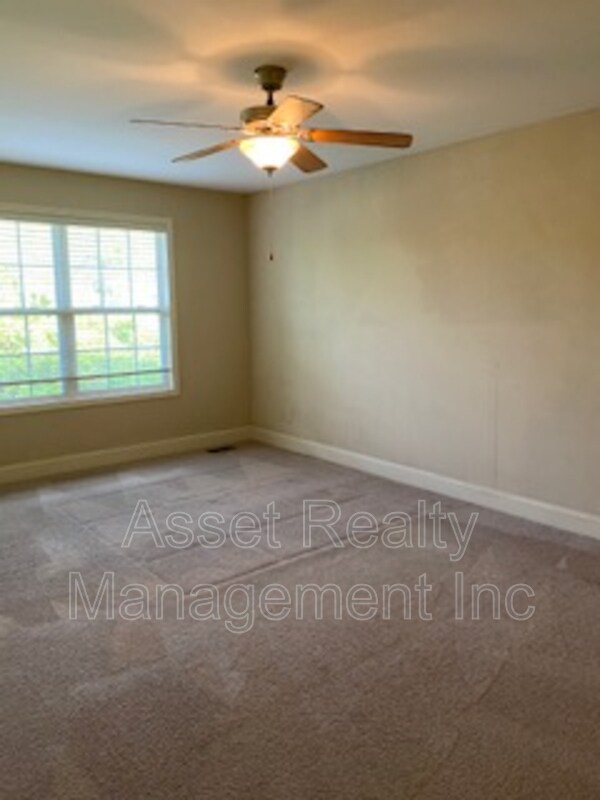 Building Photo - 4730 Forest Landing Way