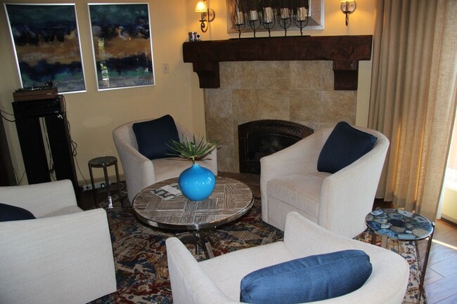 Building Photo - Amazing Apple Valley Home