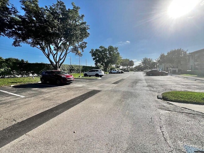 Building Photo - 9743 W McNab Rd