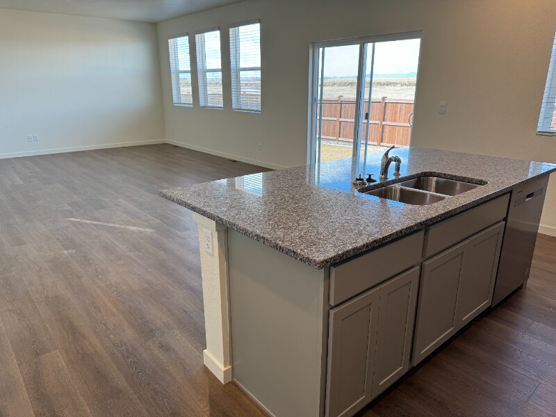 Building Photo - 5996 Amerifax Dr