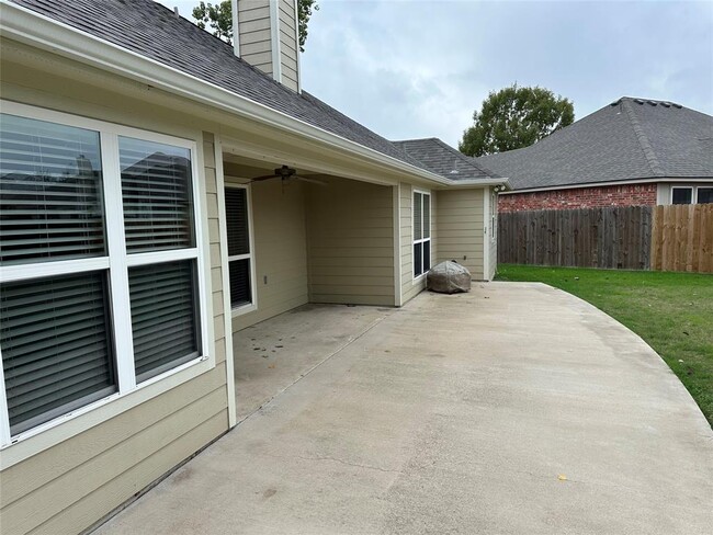 Building Photo - 7518 Amber Meadow Loop