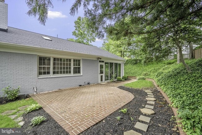 Building Photo - 7203 Marine Dr